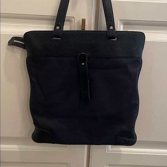 Burberry Black Tote with Embossed Equestrian Crest - Picture 3 of 7